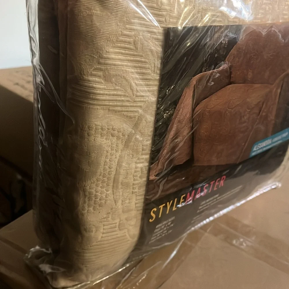 Furniture throw for loveseat beige print